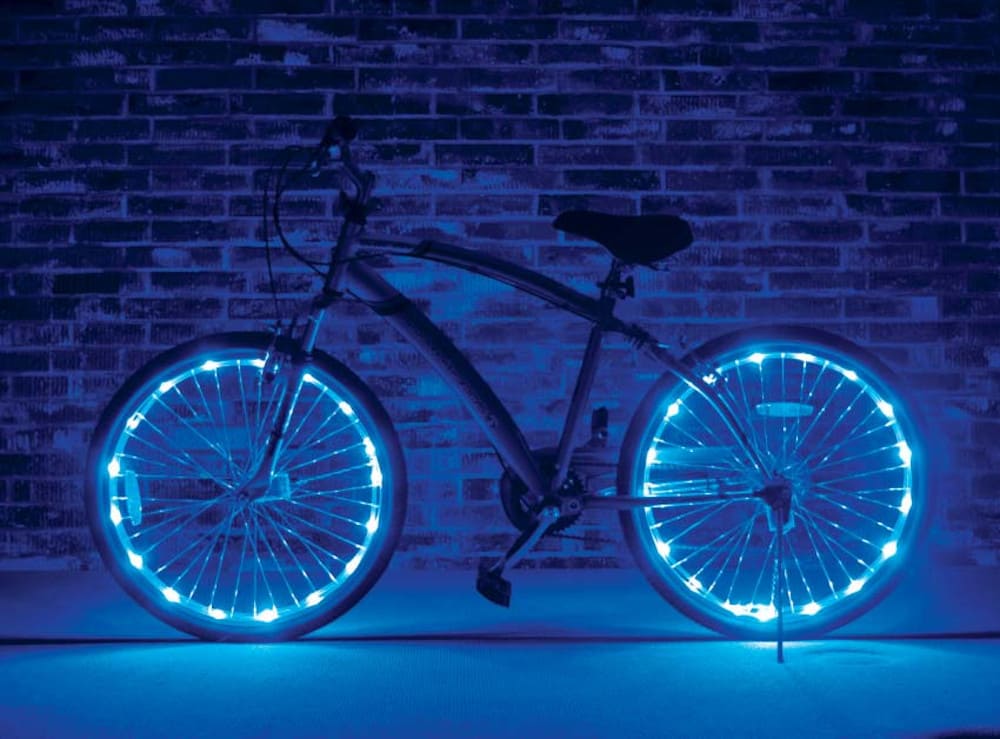 iluminat LED pe bicicleta